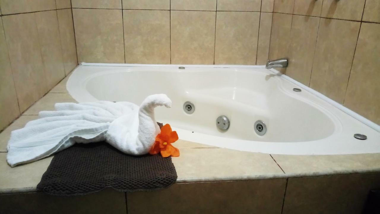 Hotel Brambila Union de Tula Екстериор снимка